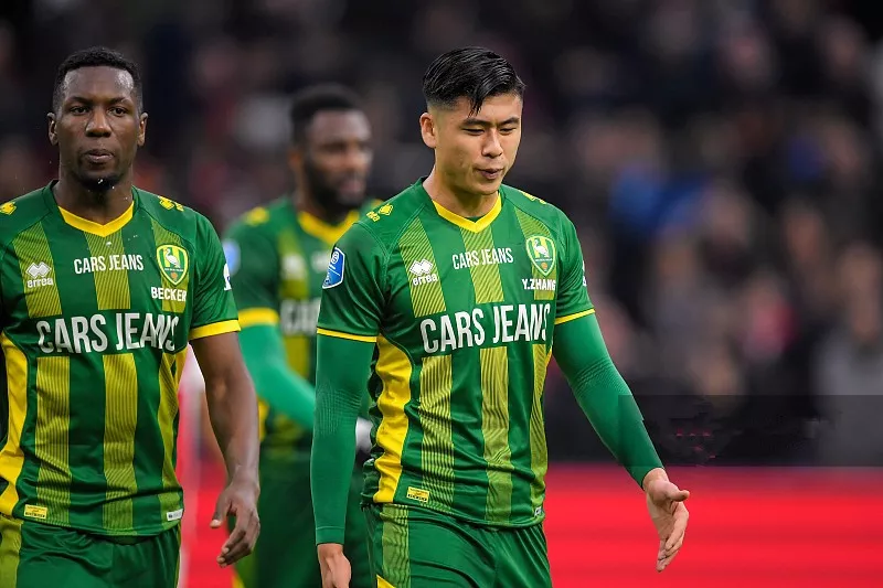 冲刺阶段山东男篮调整名单以备荷甲；临场应变环节打磨；媒体盛赞；更衣室氛围转暖的简单介绍-爱游戏app下载